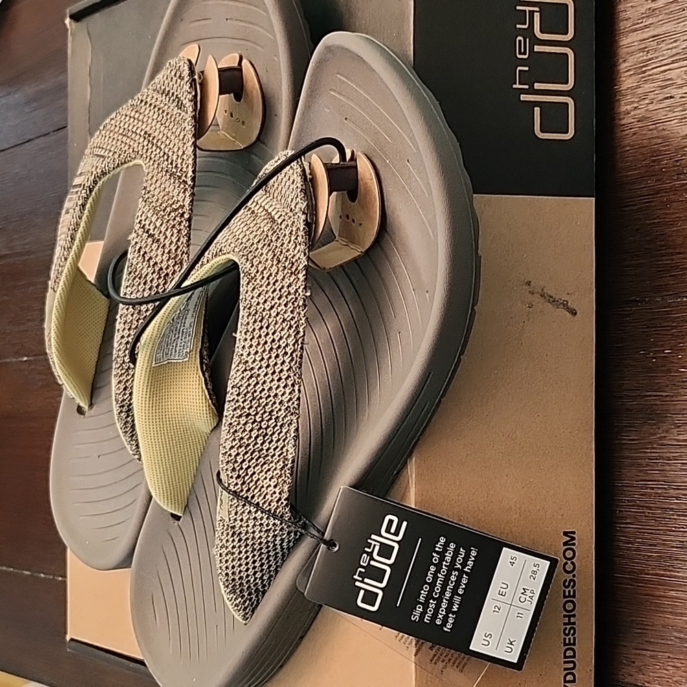 hey dude flip flops mens 12